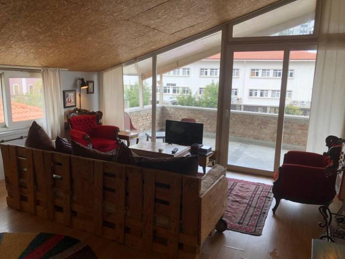 TARİHİ KALEİÇİ MUHTEŞEM DİZAYN HUZURLU KEYİFLİ TERAS KEYİFLİ ÖZEL ev