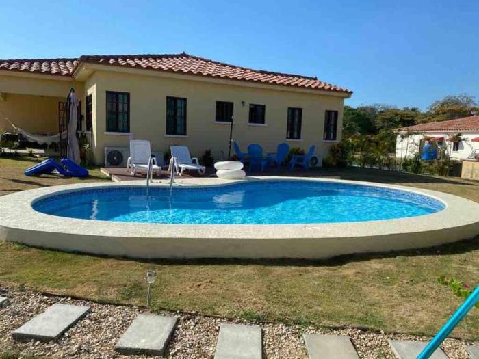 Cozy Home with pool near Beach in gated comunity