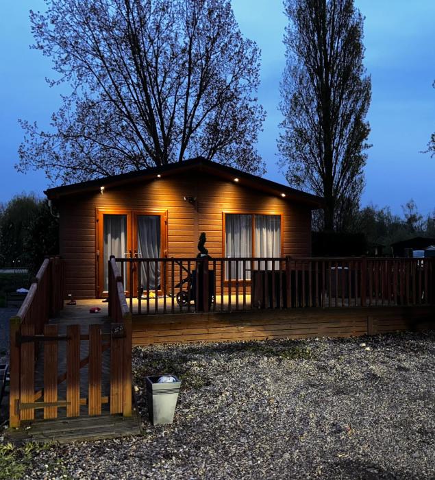 Family home in Billing aquodrome northampton sleeps up to 6