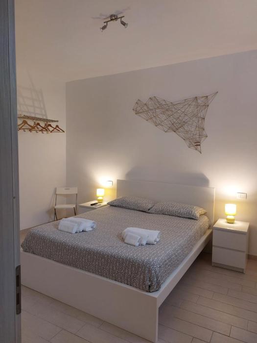 Artemisia Casa Andolina White