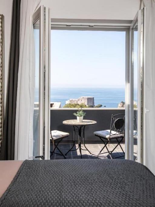 Bleu Villa - Three Bedroom Villa with Balcony and City view