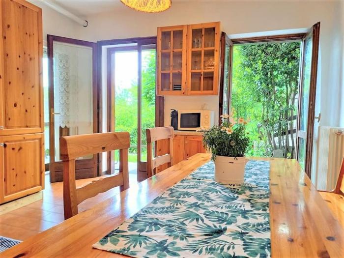 Large flat in the hills of Menaggio