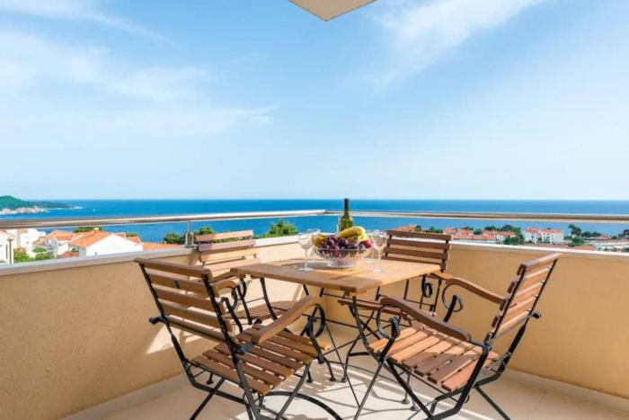 Apartment Belvedere with magnificent sea view terrace