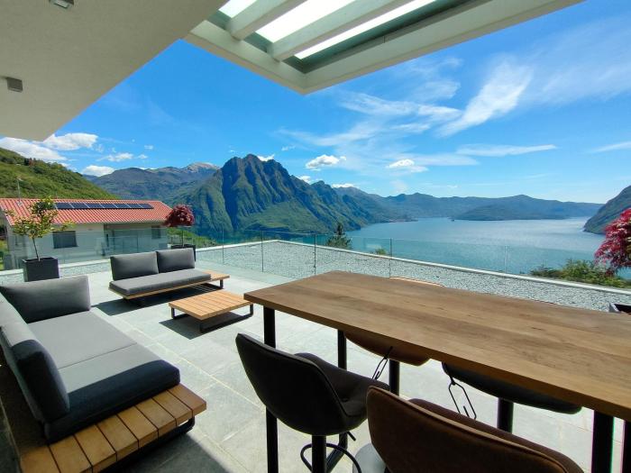 IseoLakeRental - Blue Note