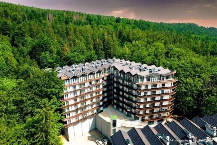 Large family apartment with a view of the forest Szklarska Por ba