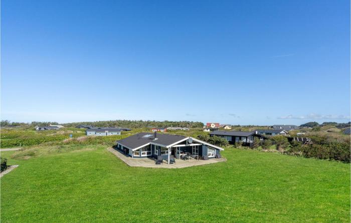 Three-Bedroom Holiday Home In Hjorring