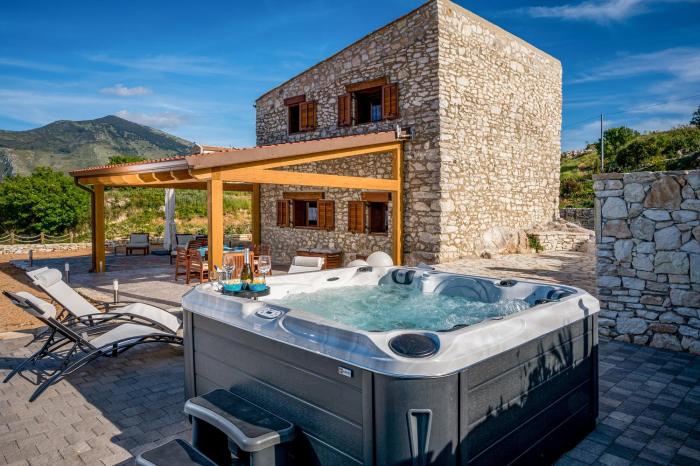 Villa Stone Walls with Jacuzzi