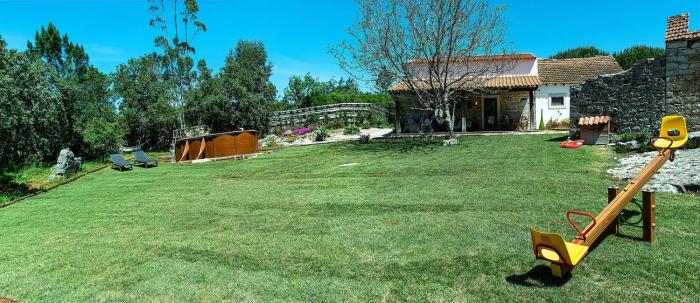 Casal das Fontainhas- Country Farmhouse with Pool