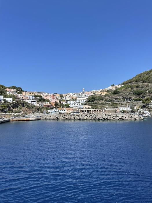 Casa Spaziosa al centro di Ustica
