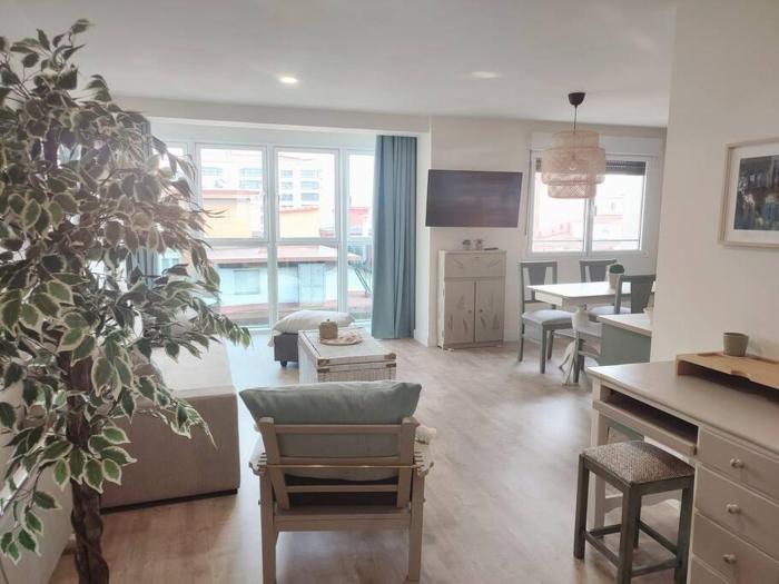 178A Mar de Gijón Apto con vistas by R2R Consulting