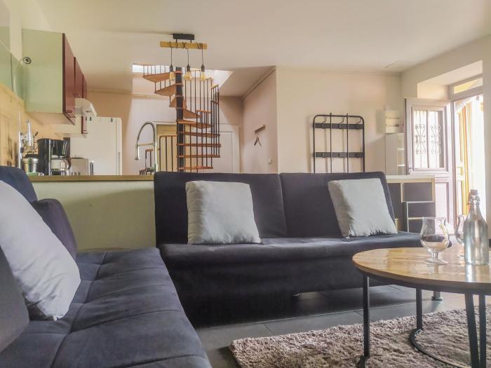 Spacieux Appartement au Calme 15min sud de Lyon proche Métro et Gare Confluence Aquarium Gerland