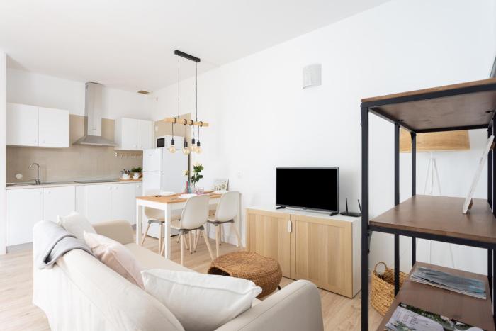 Home2Book Scandinavian Vibes, Pool & Terrace Apt