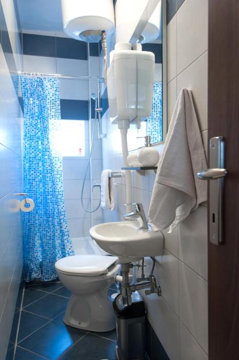 Rooms & Apartments 72