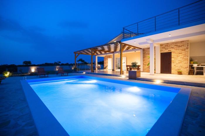 Villa Iva with heated pool