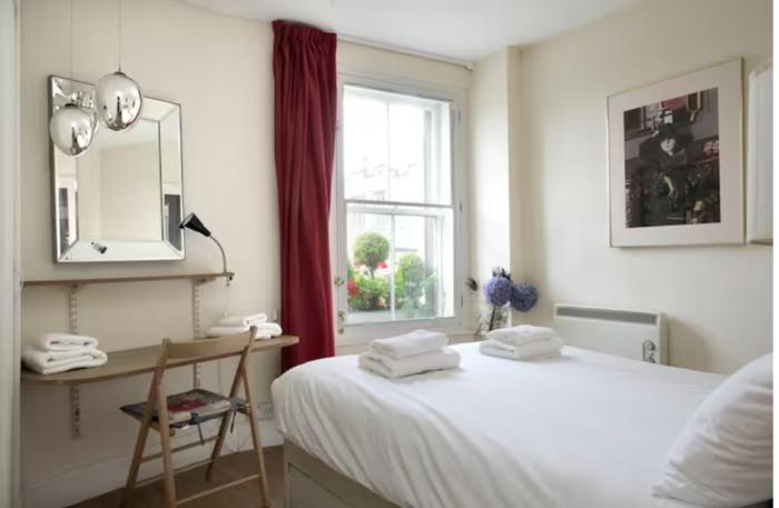Royal Mile Apartment, 1 minute from the castle.