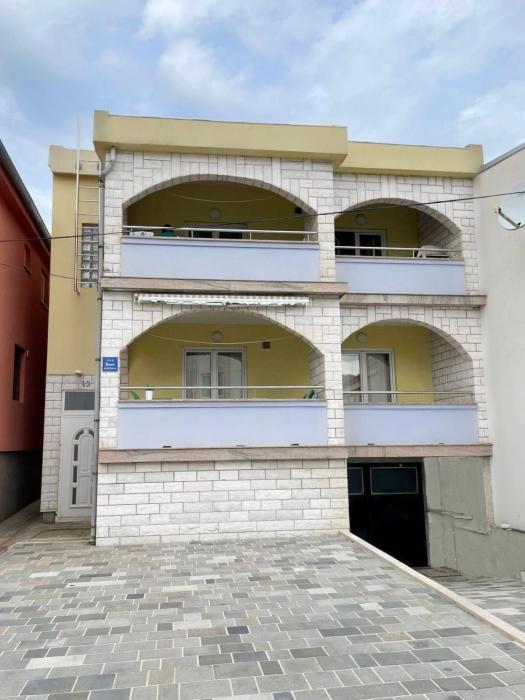 Apartments with parking space Seline, Paklenica - 21261