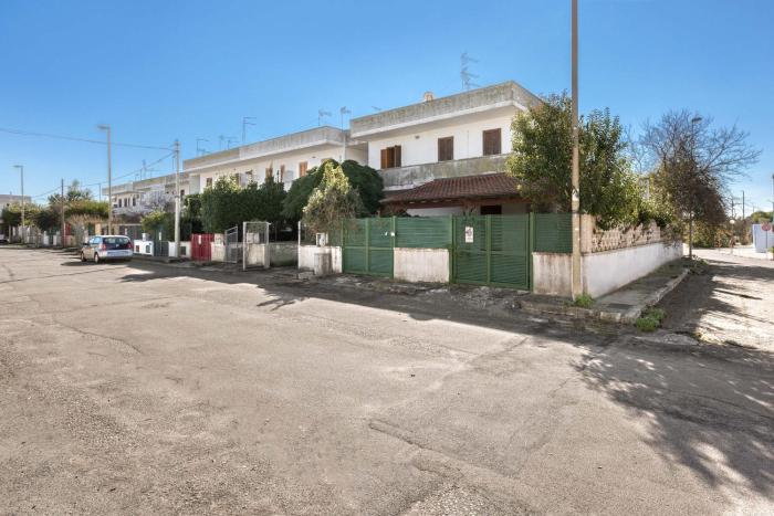 Complesso Pergolesi by BarbarHouse