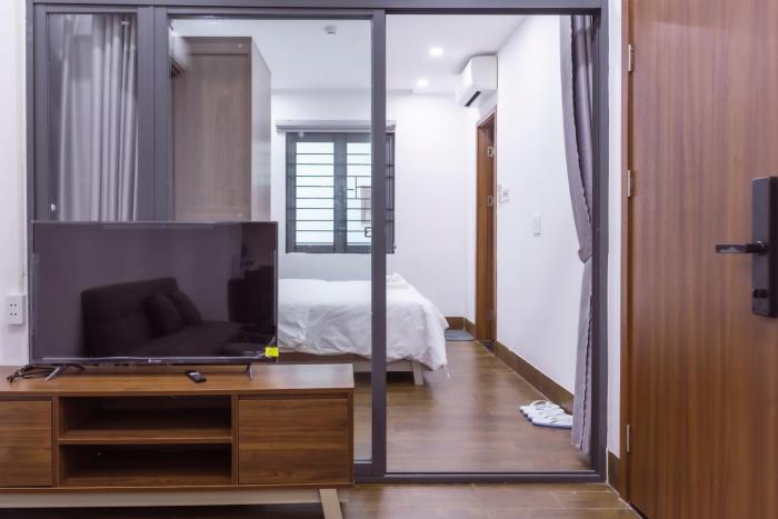 THE LIGHT APARTMENT