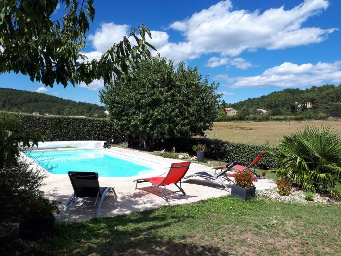 Gîte la Pradelienne en Cévennes avec piscine privée