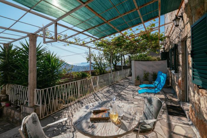 Apartment A Kind of Magic