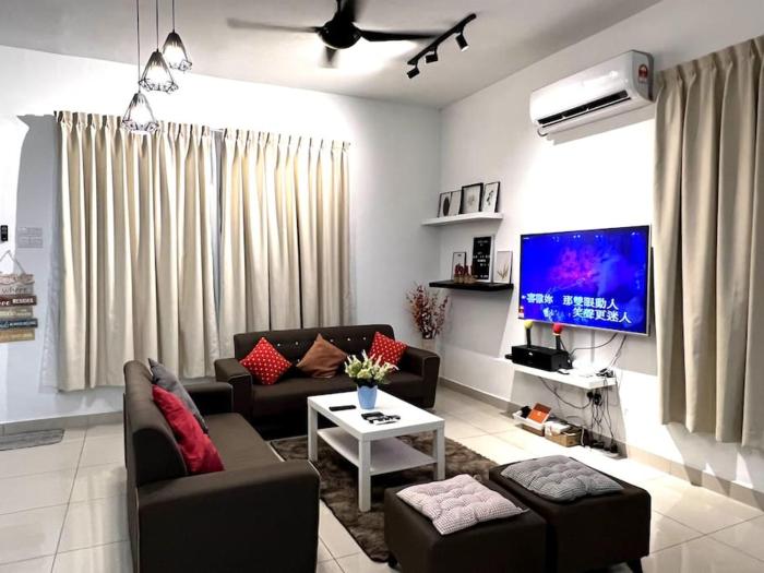 Desaru 127 Homestay 19pax KTV-Netflix-BBQ-Air Castle