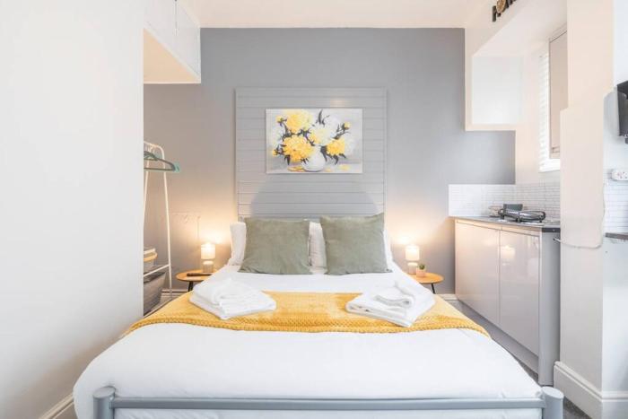 Cambridge Home Suite 2