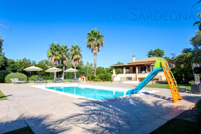 ClickSardegna Villa Paradiso with swimming pool large garden and tennis court