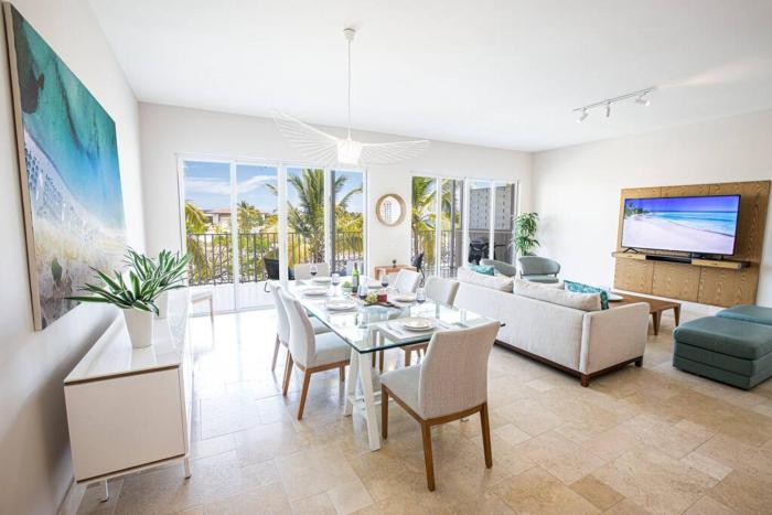 Modern Apartment - Steps to Puntarena Beach Club & Shops - Marina Overlook - Sleeps 10