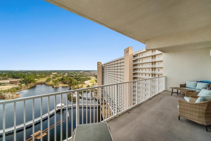 Deja Blue at Laketown Wharf #1831 by Nautical Properties