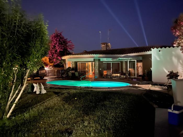 Casa Requesens, freiligendes Ferienhaus, komplett erschlossen