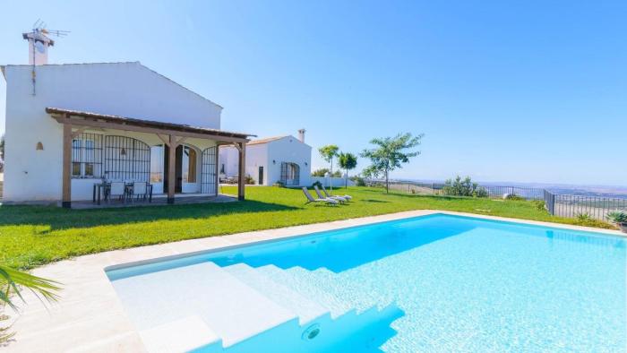 Finca Las Encinillas Arcos de la Frontera by Ruralidays