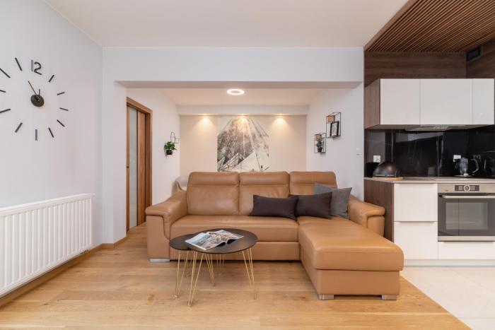 Chopina Apartment Cracow by Renters