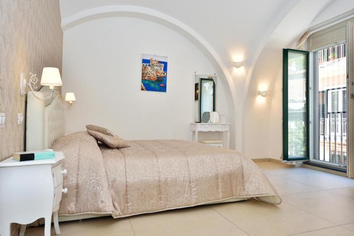 Bright Apartment in Minori, 67 sq.m, Near Beaches