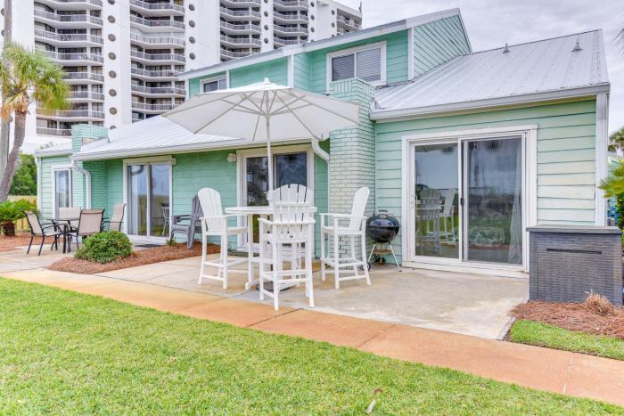 Vibrant Family Condo 100 feet to Private Beach!