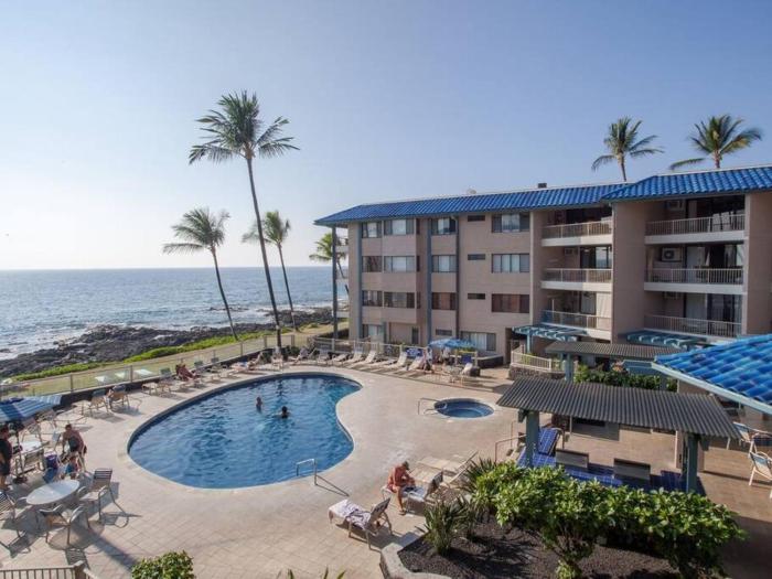 Inviting Condo with a Stunning Ocean View! - Kona Reef C-22 by Casago Kona
