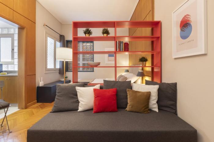 Vibrant apartment in Kolonaki area