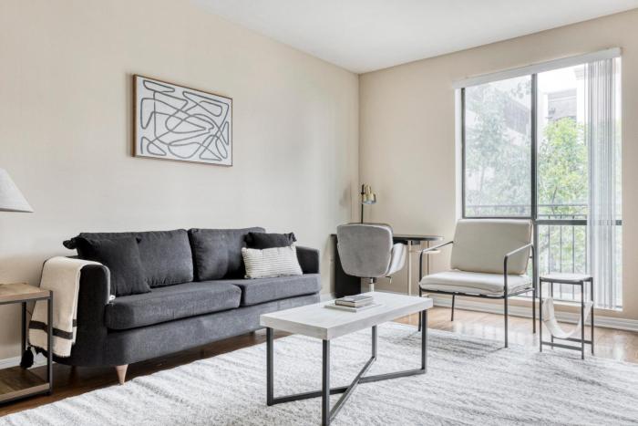 North Hollywood 1BR w gym pool near shops LAX-584