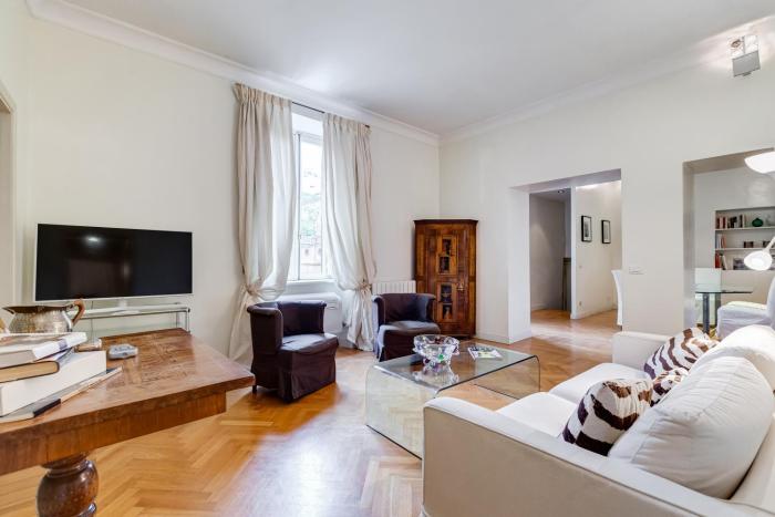 Pantheon Exclusive House