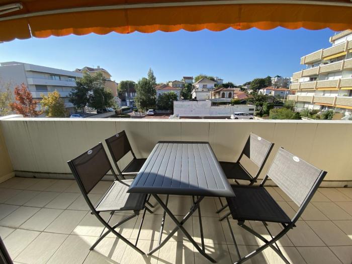 Charmant T2 avec Terrasse Sud, Accès Plage et Parking Sécurisé à Arcachon - FR-1-374-85