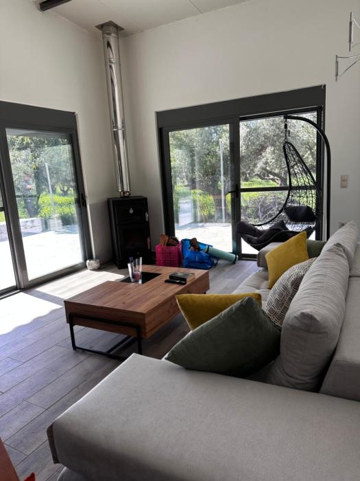 Elaiocampus luxury house