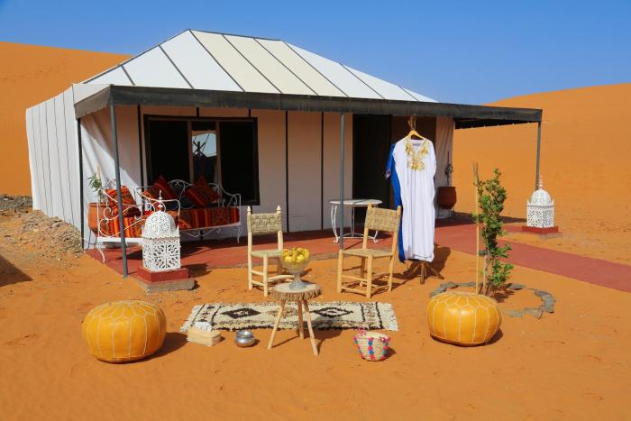 Young luxury camp