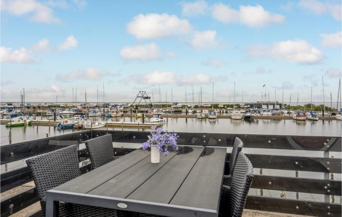 2 Bedroom Lovely Apartment In Hemmet