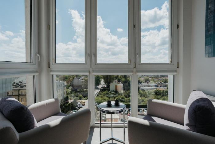 Sky Mountain View Free Parking