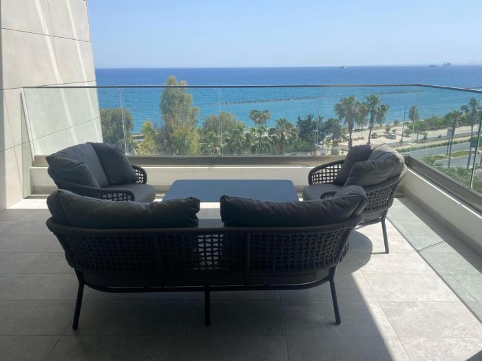 The Address-Seafront Luxury 2 Bedroom Residence