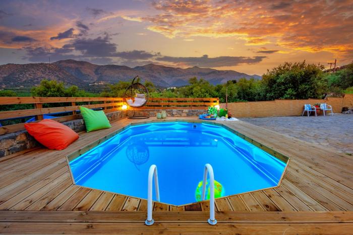 Princess Sissi, Villa-House with private pool and garden