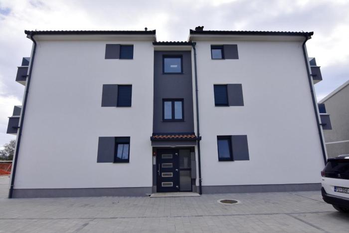 Apartments with parking space Zambratija, Umag - 21176