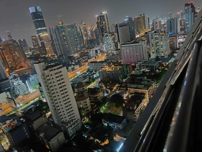 Omni Tower Nana Bangkok - Serviced Apartment on Sukhumvit Soi 4