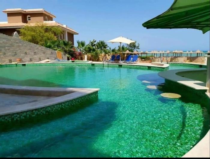 Apartment - Sleeps 4 - Pool - Pet friendly