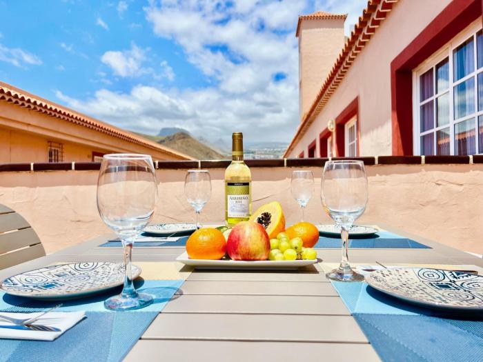 !!! Relaxing View, The Heights Apartment With Terrace and Heated Pools, Los Cristianos