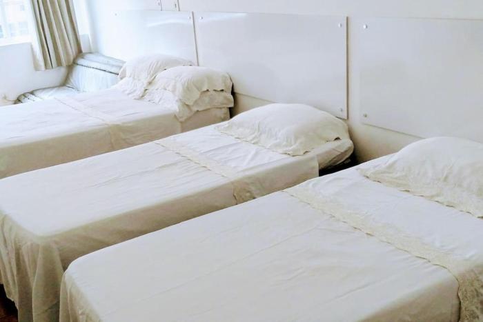 APARTAMENTO COPACABANA saleta, quarto grande com ar cond wi-fi a 2 qds da praia